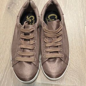 Like new Sam Edelman sneakers size 6